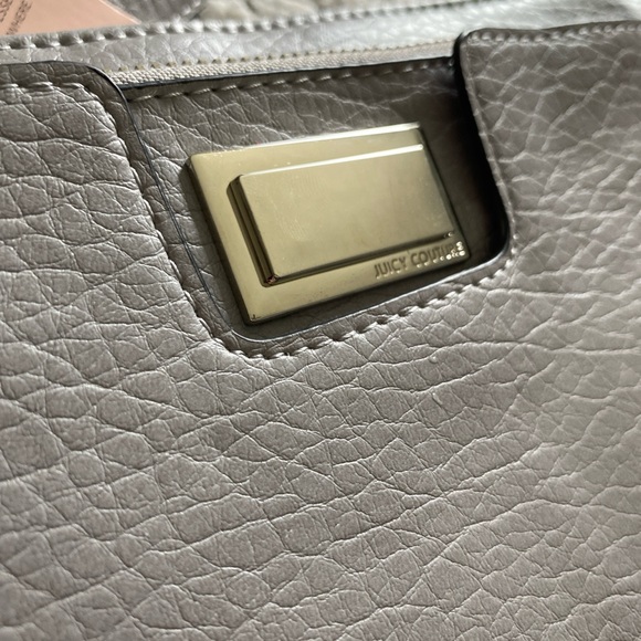 Grey and silver juicy couture bag with a removable wallet - Picture 3 of 6